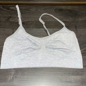 Women’s No-Show Bra (adjustable/attachable straps)